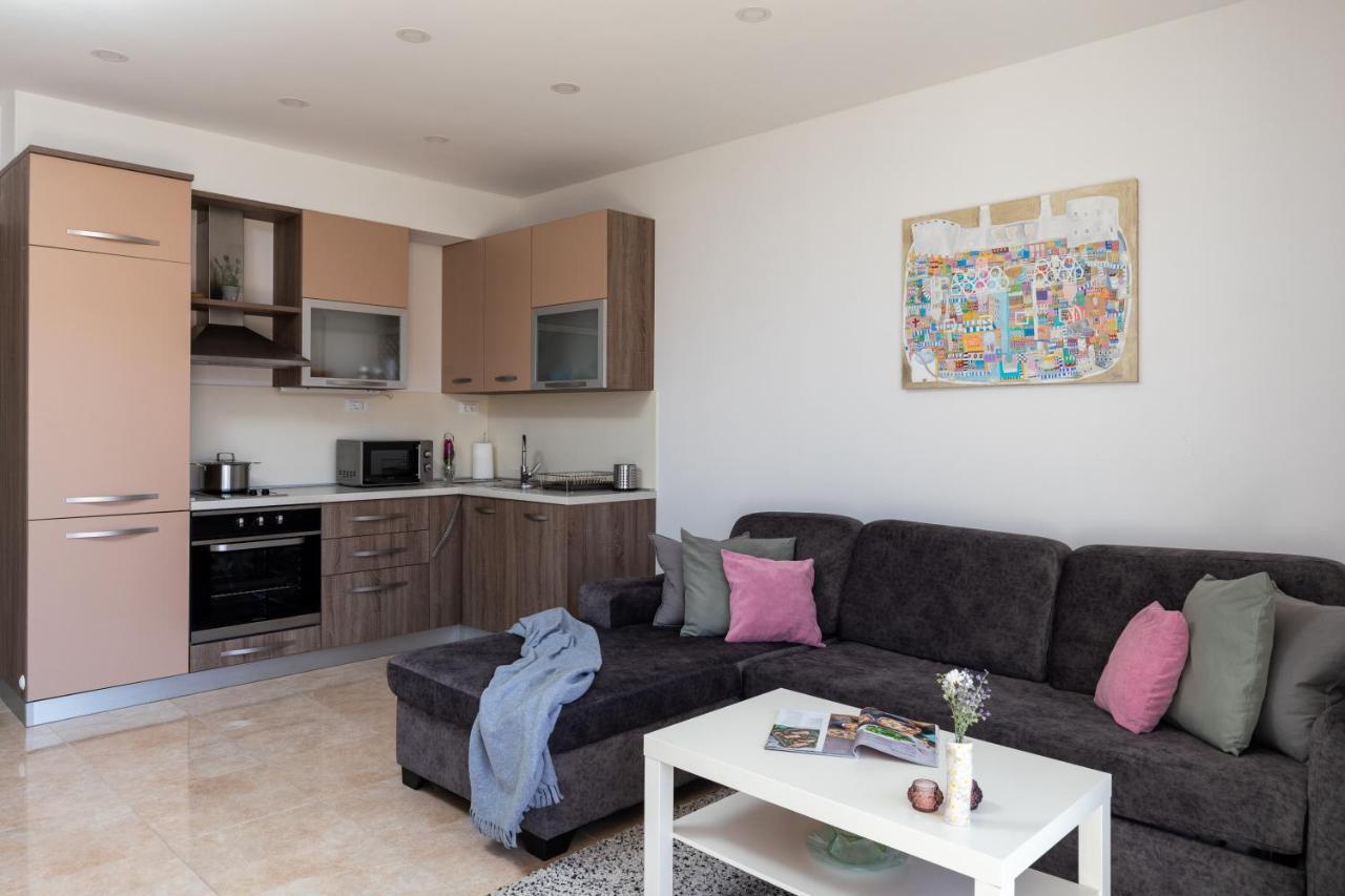 Amarillo Apartments Млини Екстериор снимка